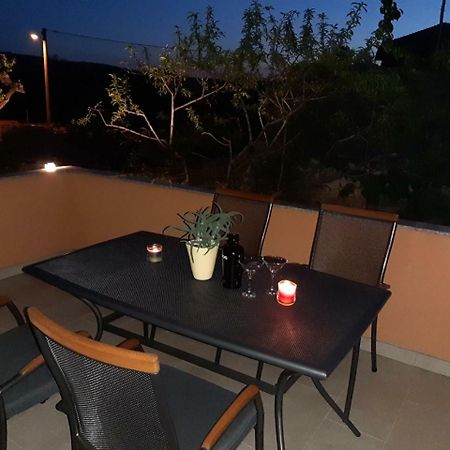 Lanelu Apartman Rogoznica  Exterior photo
