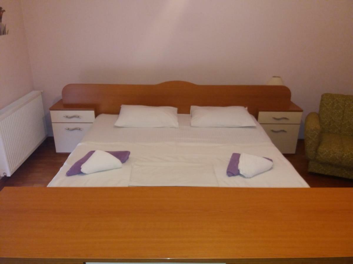 Lanelu Apartman Rogoznica  Exterior photo